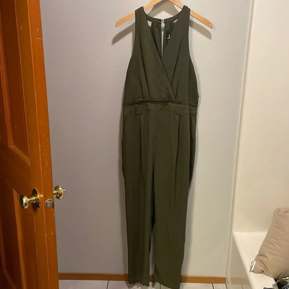 Lulus Pants - Lulus Woman’s army green jumpsuit. It’s missing the belt